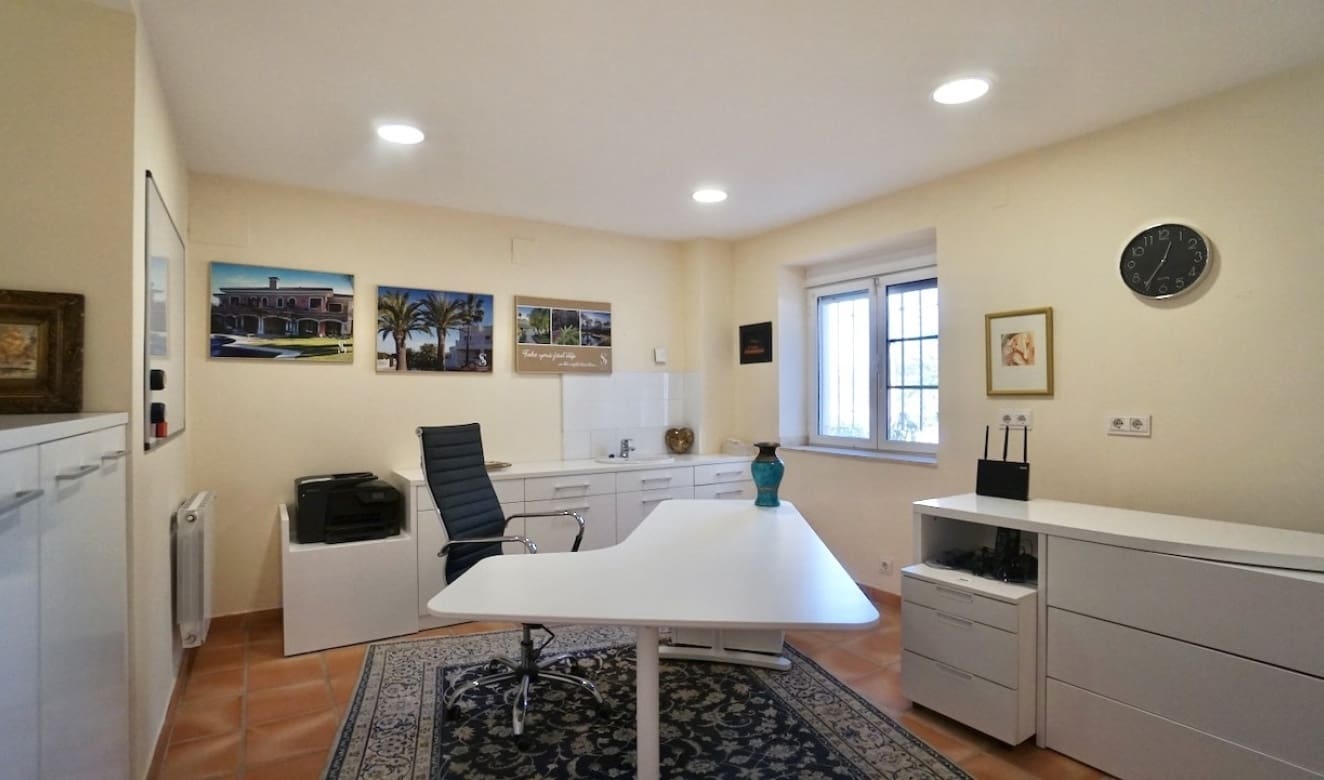 7 bedroom Villa for sale in Moraira with pool - € 2,750,000 (Ref: 9699328)