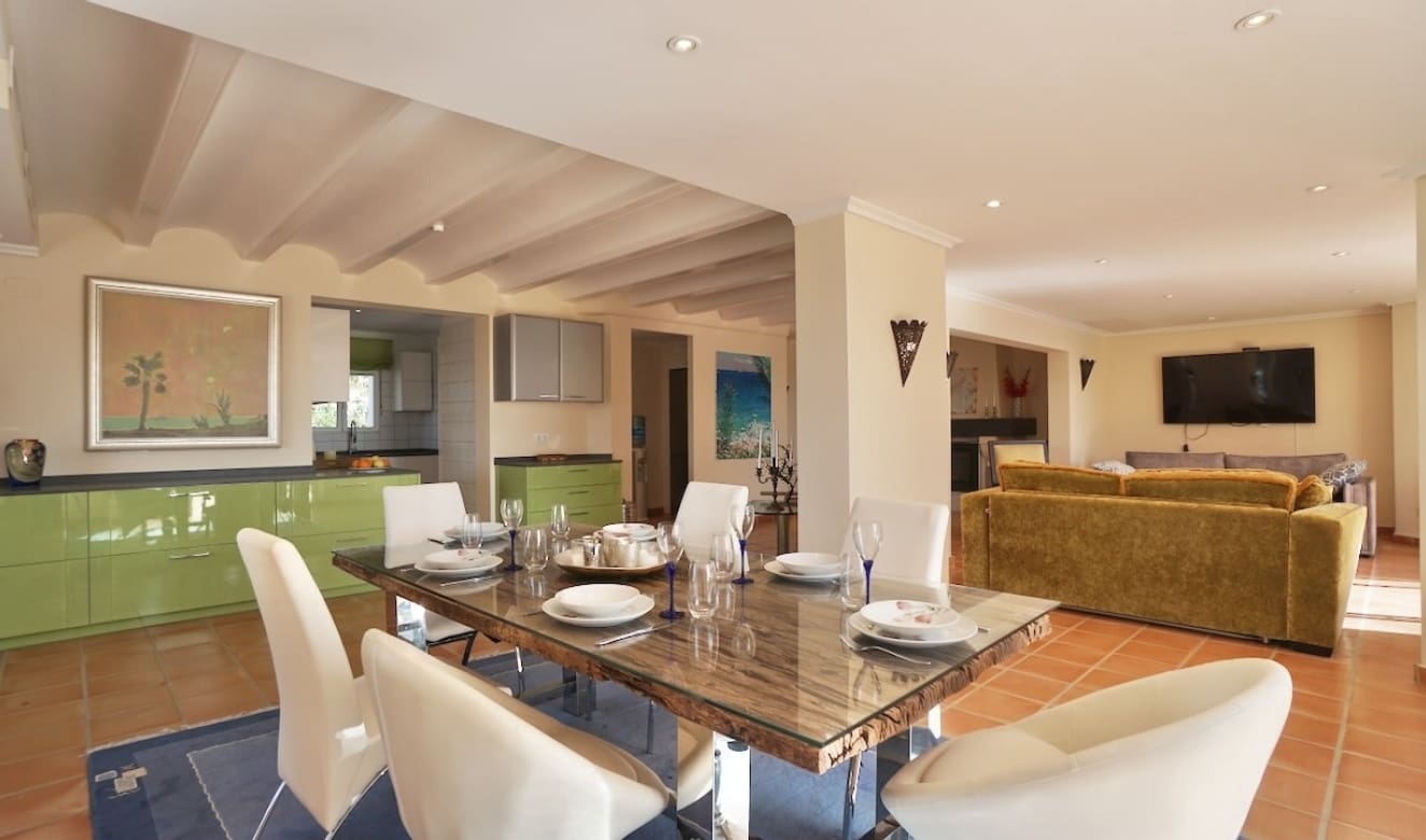 7 bedroom Villa for sale in Moraira with pool - € 2,750,000 (Ref: 9699328)