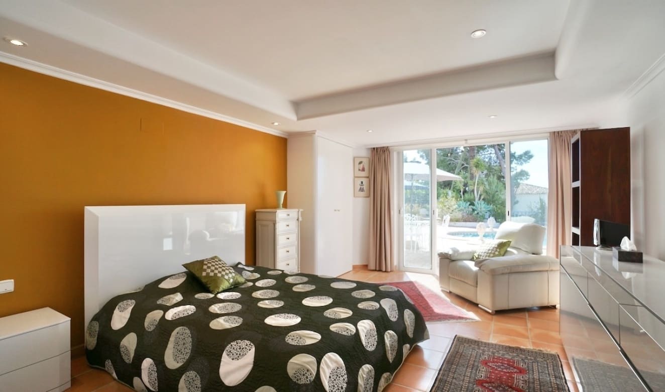 7 bedroom Villa for sale in Moraira with pool - € 2,750,000 (Ref: 9699328)