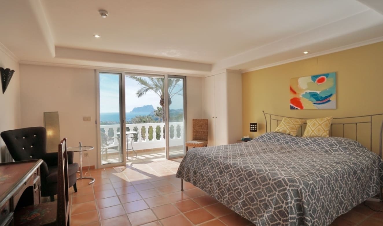 7 bedroom Villa for sale in Moraira with pool - € 2,750,000 (Ref: 9699328)