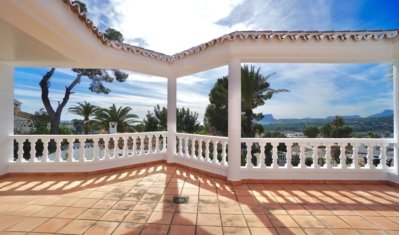 7 bedroom Villa for sale in Moraira with pool - € 2,750,000 (Ref: 9699328)