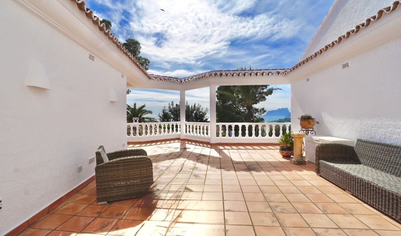 7 bedroom Villa for sale in Moraira with pool - € 2,750,000 (Ref: 9699328)