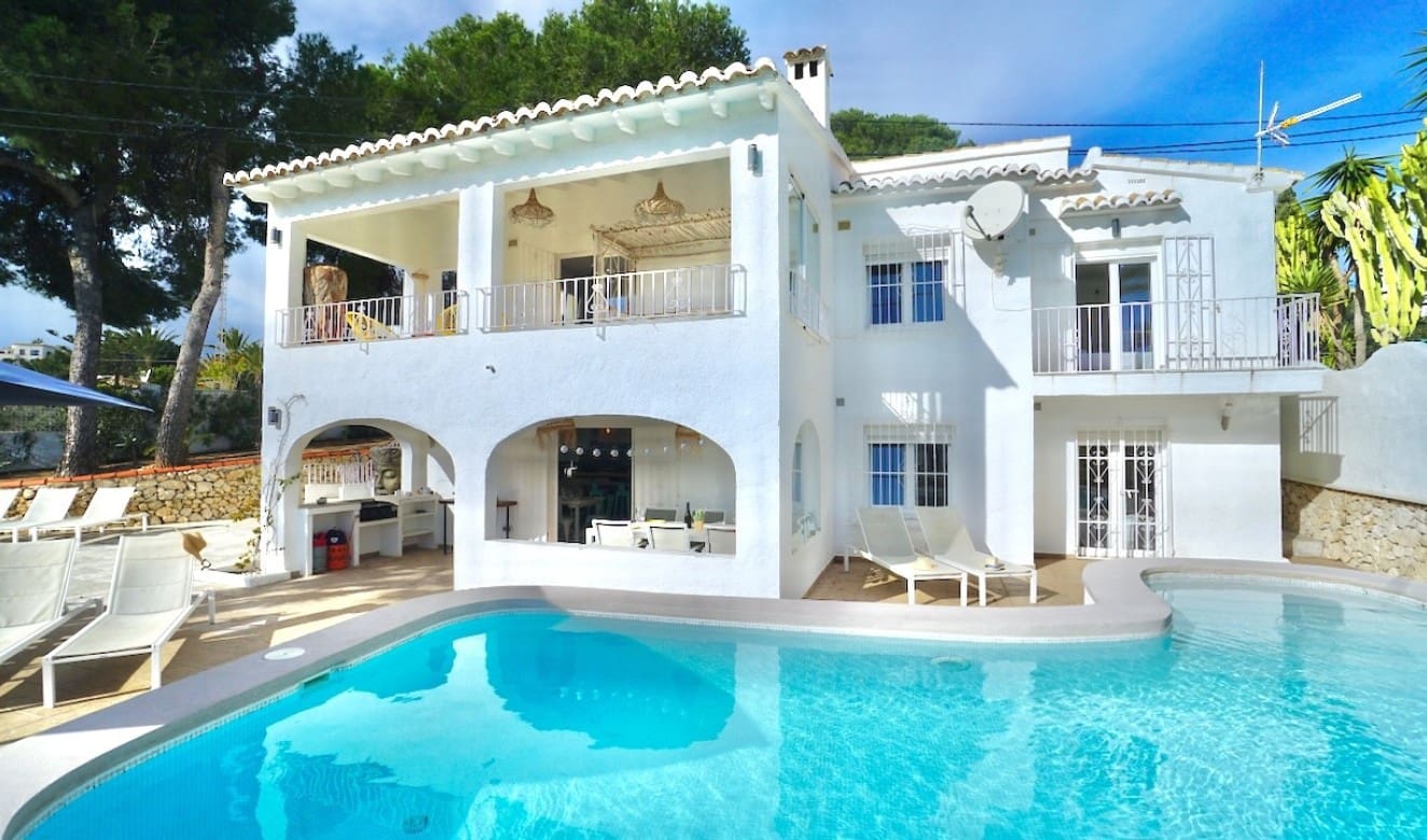 6 soveværelse Villa til salg i Moraira med swimmingpool - € 859.000 (Ref: 9699329)