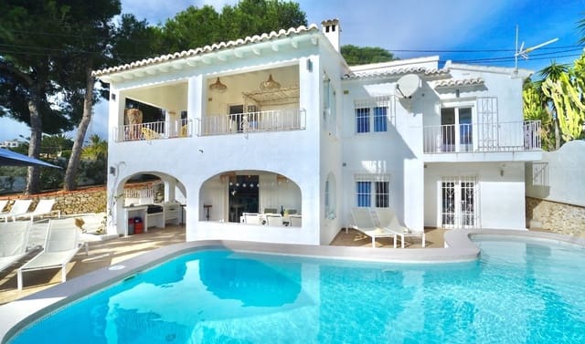 6 soveværelse Villa til salg i Moraira, Teulada-Moraira med swimmingpool - € 859.000 (Ref: 9699329)