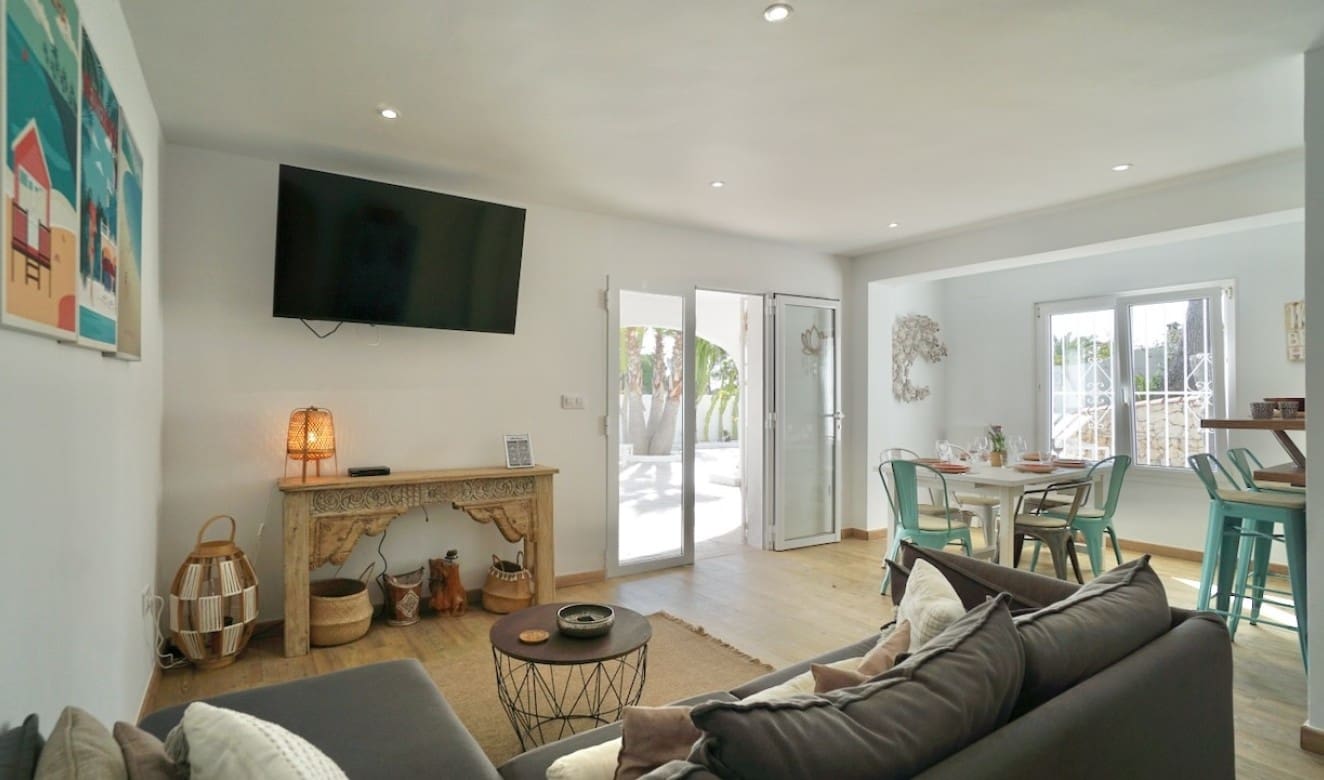 6 soveværelse Villa til salg i Moraira med swimmingpool - € 859.000 (Ref: 9699329)