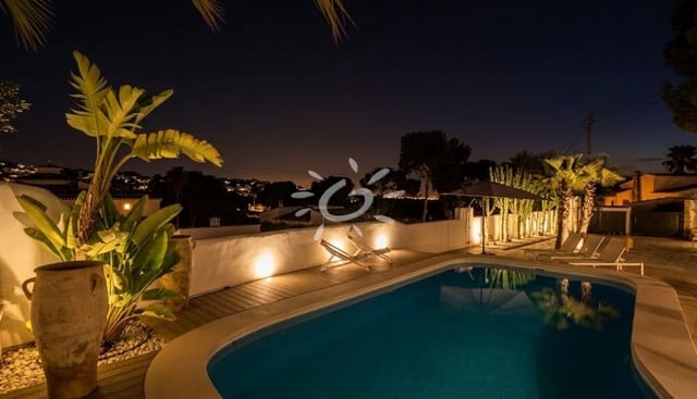 6 soveværelse Villa til salg i Moraira, Teulada-Moraira med swimmingpool - € 859.000 (Ref: 9699329)