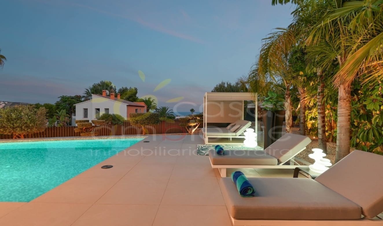 3 soveværelse Villa til salg i Moraira med swimmingpool garage - € 2.100.000 (Ref: 9699330)