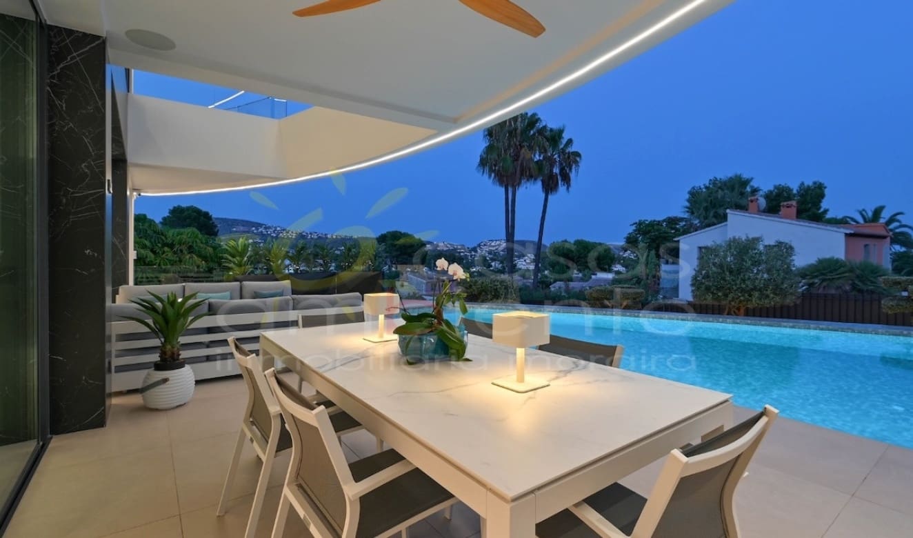 3 soveværelse Villa til salg i Moraira med swimmingpool garage - € 2.100.000 (Ref: 9699330)