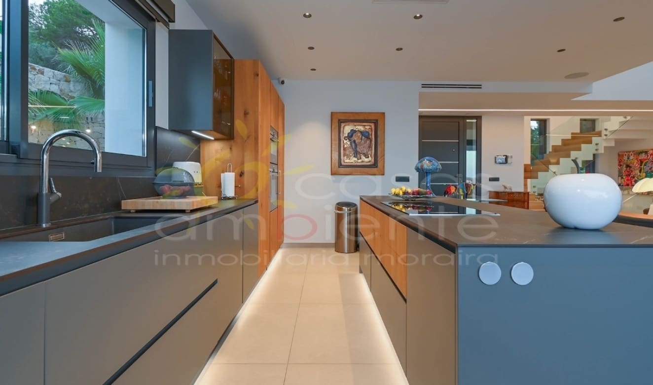 3 soveværelse Villa til salg i Moraira med swimmingpool garage - € 2.100.000 (Ref: 9699330)