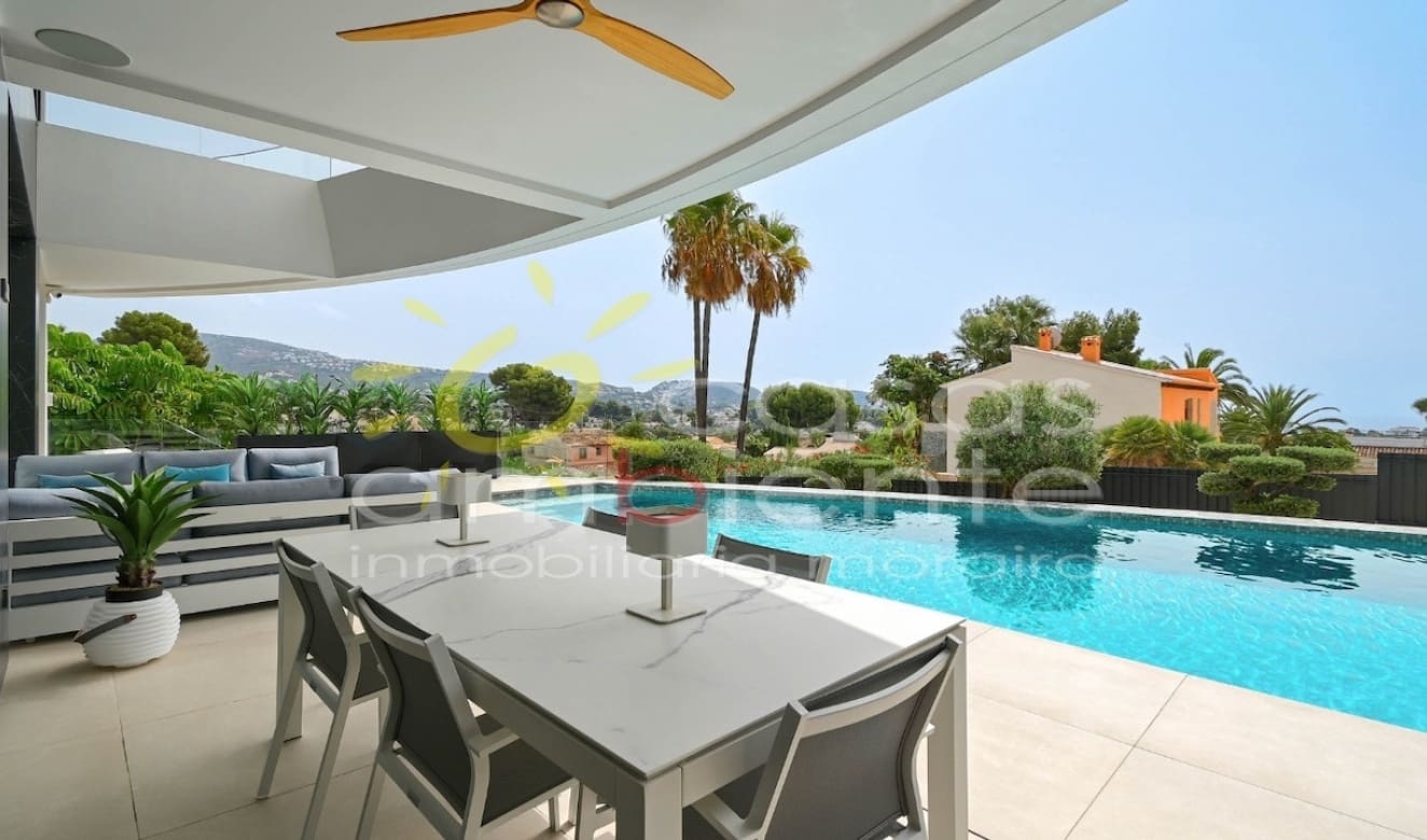 3 soveværelse Villa til salg i Moraira med swimmingpool garage - € 2.100.000 (Ref: 9699330)