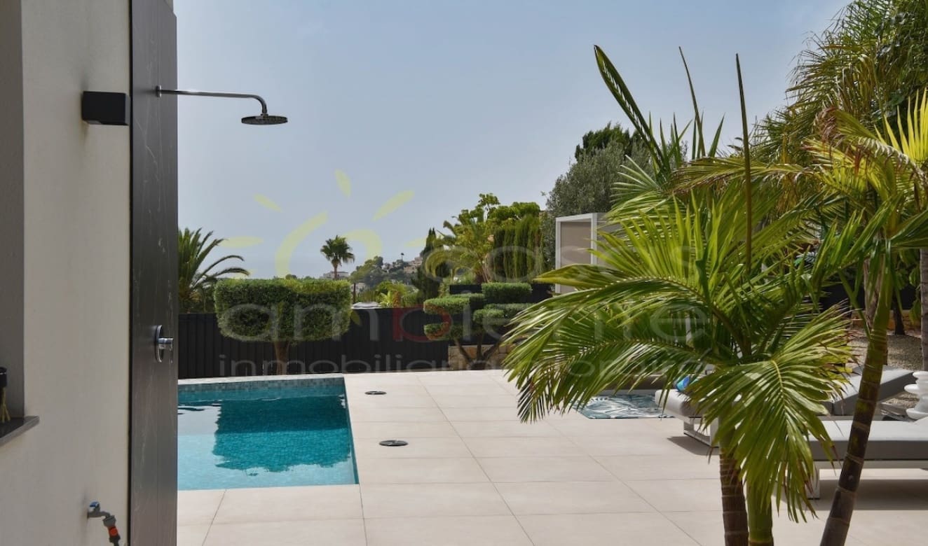3 soveværelse Villa til salg i Moraira med swimmingpool garage - € 2.100.000 (Ref: 9699330)
