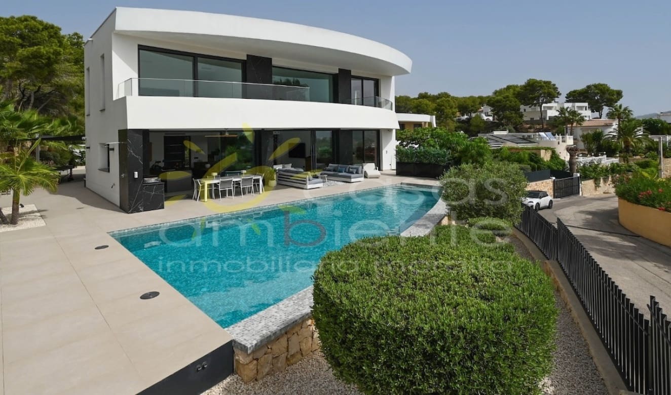 3 soveværelse Villa til salg i Moraira med swimmingpool garage - € 2.100.000 (Ref: 9699330)