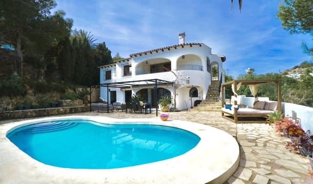 5 soveværelse Villa til salg i Moraira, Teulada-Moraira med swimmingpool - € 895.000 (Ref: 9708082)