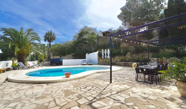 5 soveværelse Villa til salg i Moraira, Teulada-Moraira med swimmingpool - € 895.000 (Ref: 9708082)
