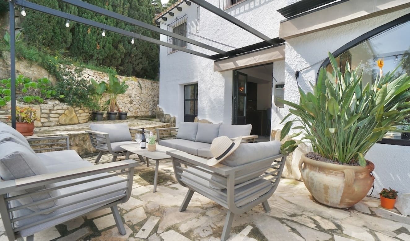 5 bedroom Villa for sale in Moraira with pool - € 895,000 (Ref: 9708082)