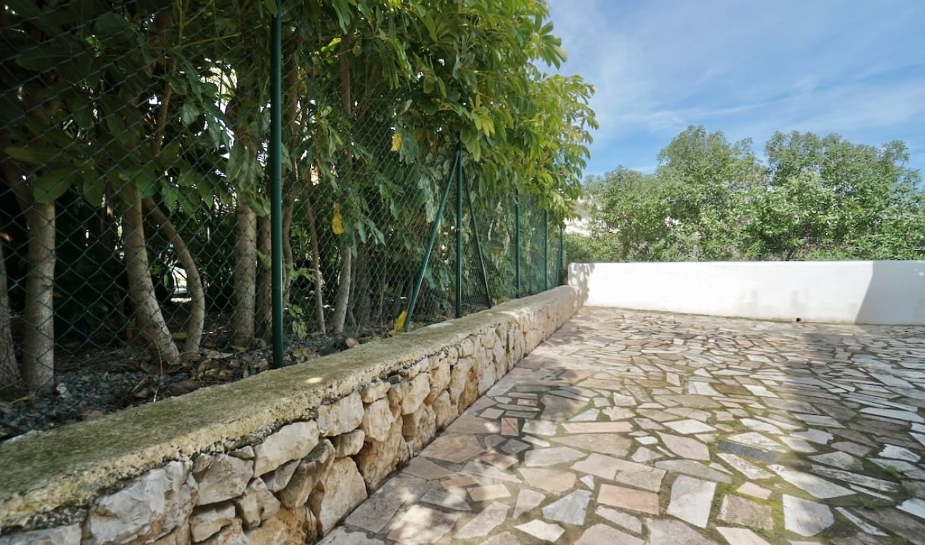 5 bedroom Villa for sale in Moraira with pool - € 895,000 (Ref: 9708082)