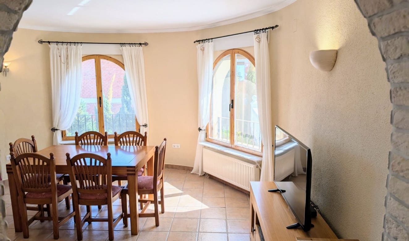 3 bedroom Villa for sale in Cumbre del Sol with pool - € 499,000 (Ref: 9709058)