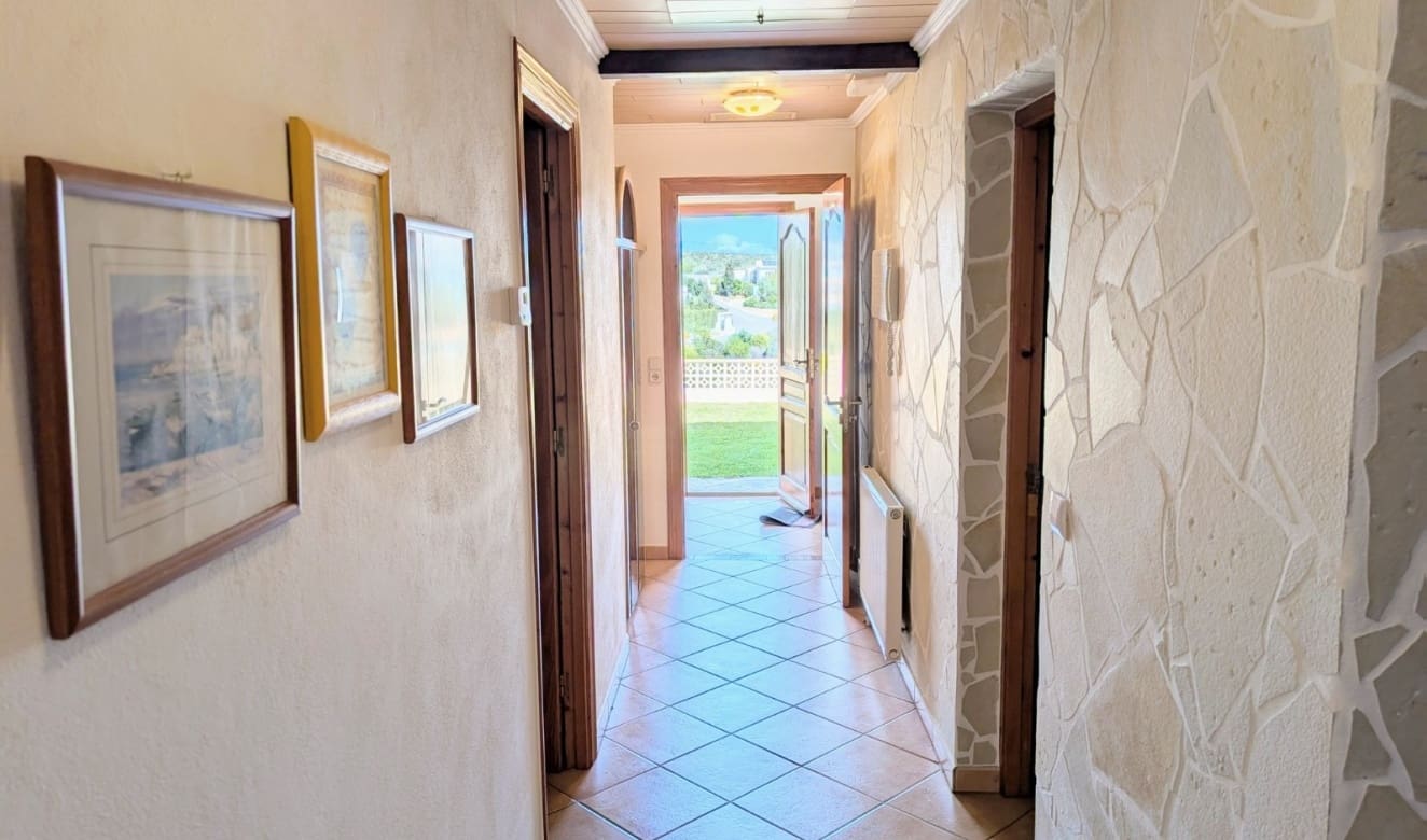 3 bedroom Villa for sale in Cumbre del Sol with pool - € 499,000 (Ref: 9709058)