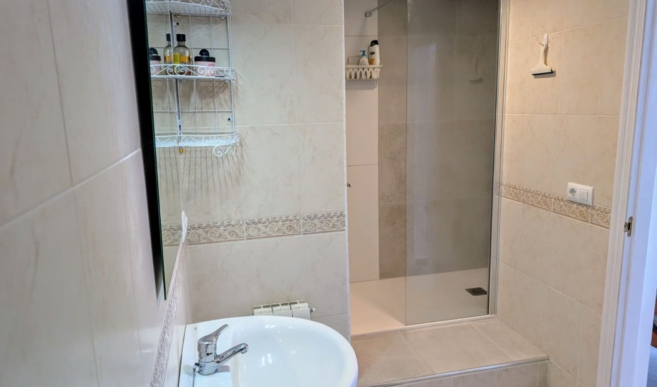 4 bedroom Villa for sale in Benissa with pool - € 599,500 (Ref: 9709059)