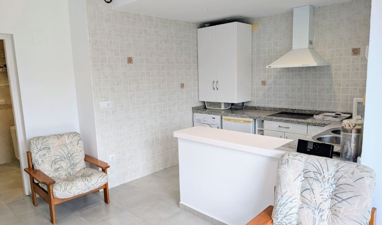 4 bedroom Villa for sale in Benissa with pool - € 599,500 (Ref: 9709059)