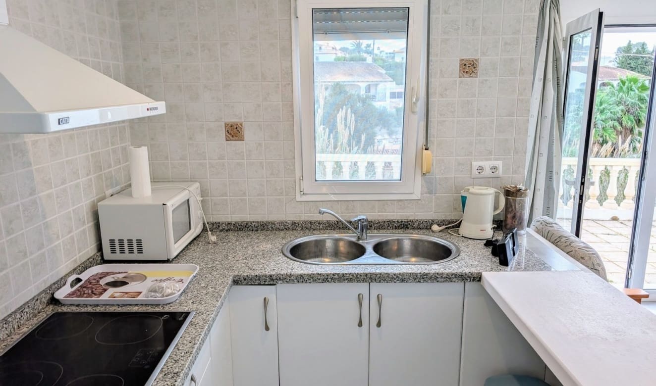 4 bedroom Villa for sale in Benissa with pool - € 599,500 (Ref: 9709059)