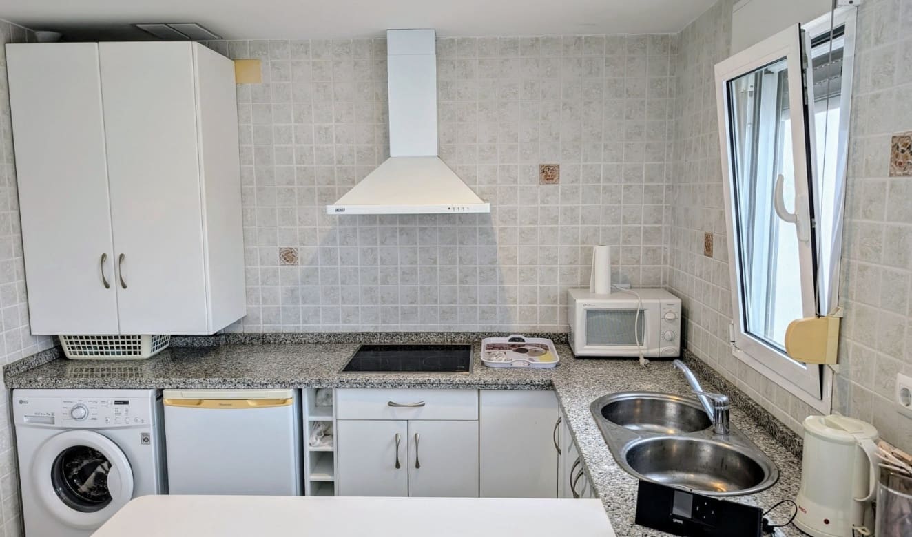 4 bedroom Villa for sale in Benissa with pool - € 599,500 (Ref: 9709059)