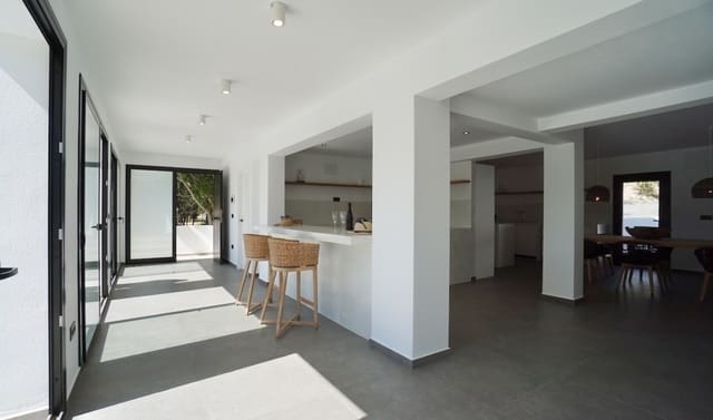 4 soverom Villa til salgs i El Portet - Pla de Mar, Teulada-Moraira med svømmebasseng - € 1 495 000 (Ref: 9714068)