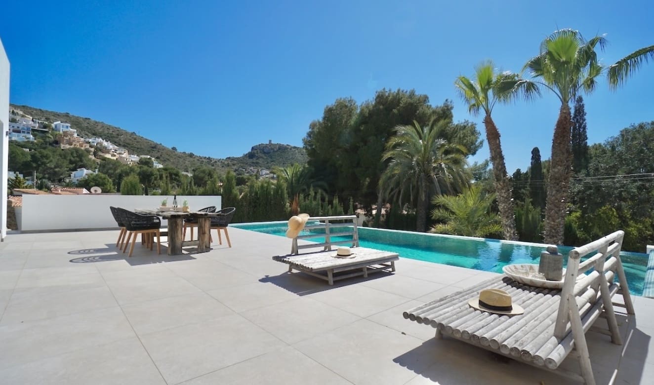 Chalet de 4 habitaciones en Moraira en venta con piscina - 1.495.000 € (Ref: 9714068)