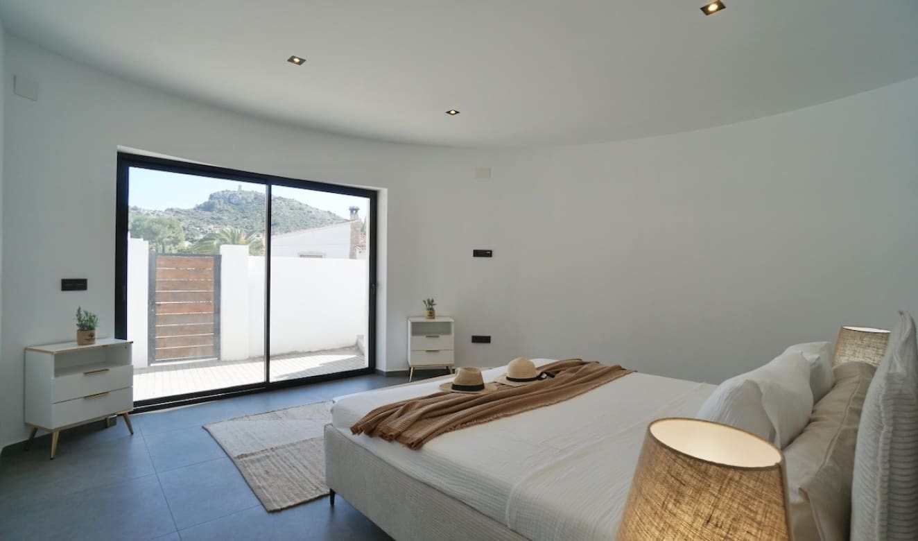 Chalet de 4 habitaciones en Moraira en venta con piscina - 1.495.000 € (Ref: 9714068)