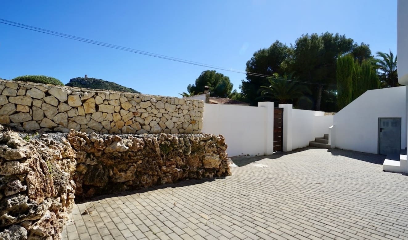 Chalet de 4 habitaciones en Moraira en venta con piscina - 1.495.000 € (Ref: 9714068)