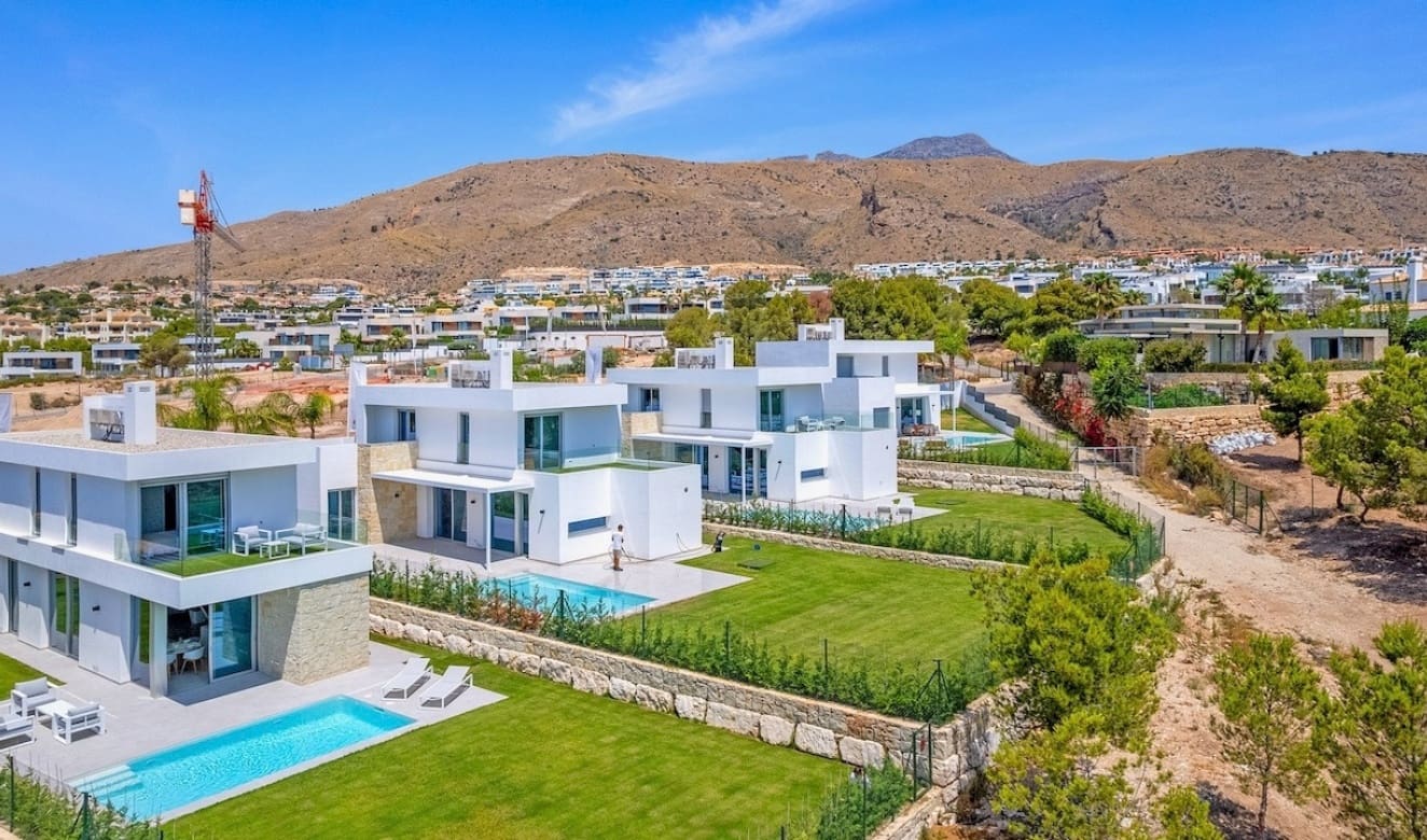 3 sypialnia Willa na sprzedaż w Finestrat z basenem - 885 000 € (Ref: 9749310)