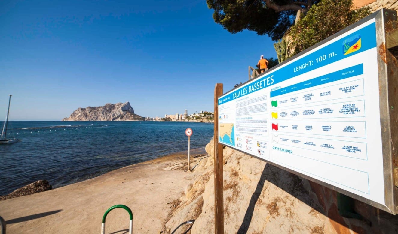 4 slaapkamer Villa te koop in Benissa met zwembad - € 2.200.000 (Ref: 9753569)