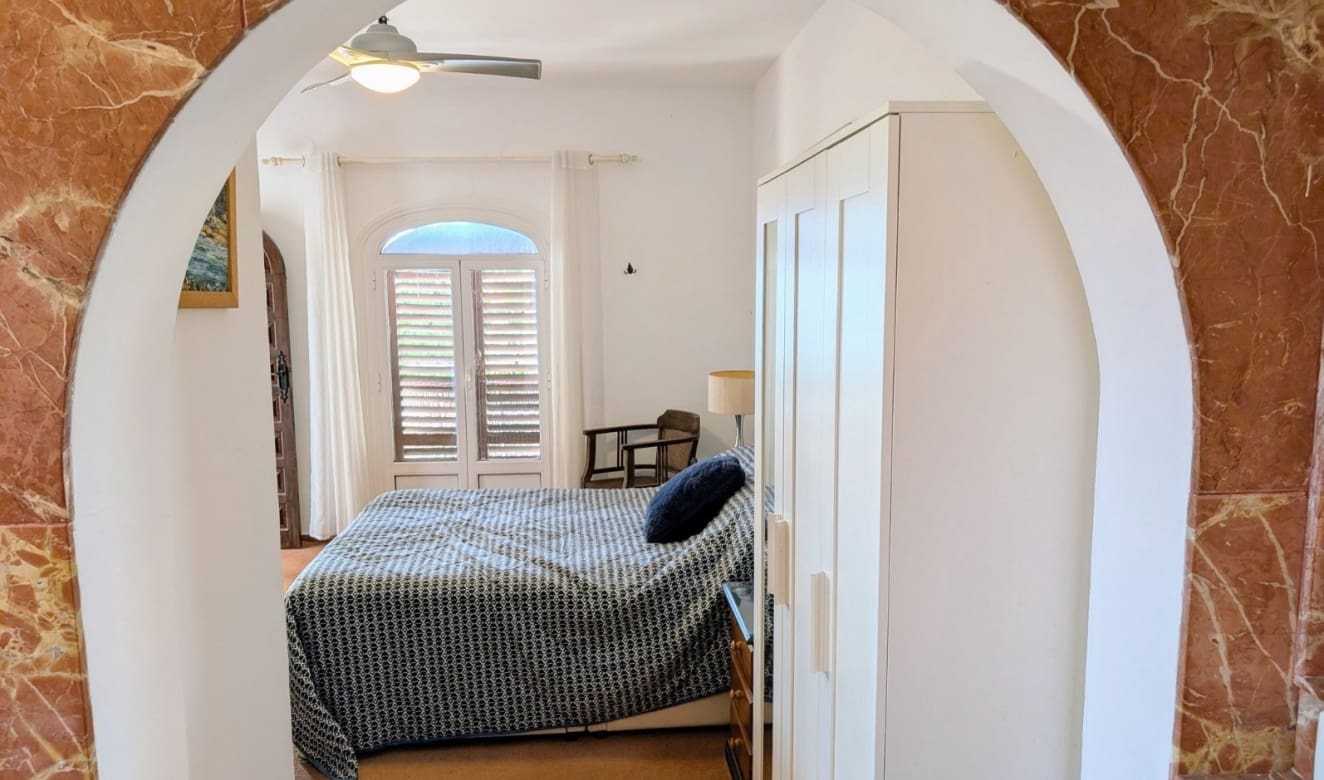 4 slaapkamer Villa te koop in Moraira met zwembad - € 875.000 (Ref: 9758403)