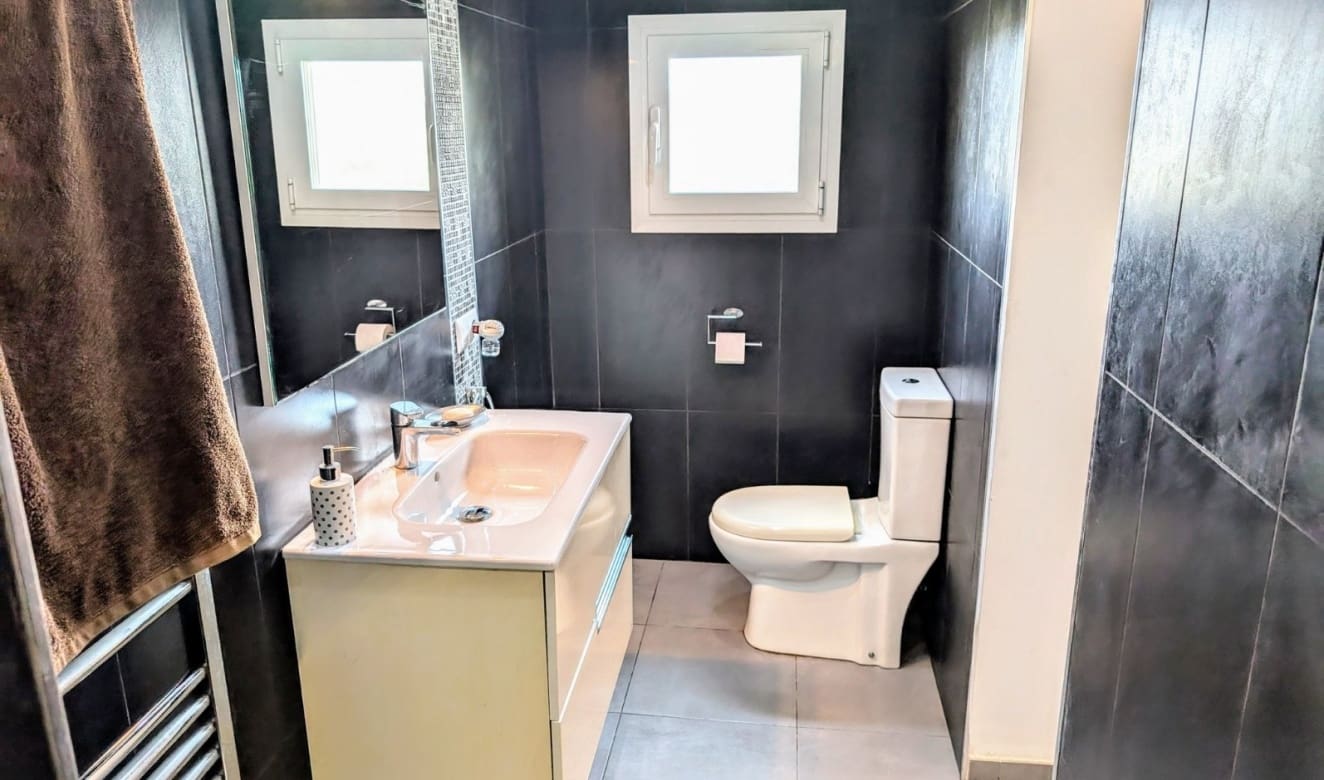 4 slaapkamer Villa te koop in Moraira met zwembad - € 875.000 (Ref: 9758403)