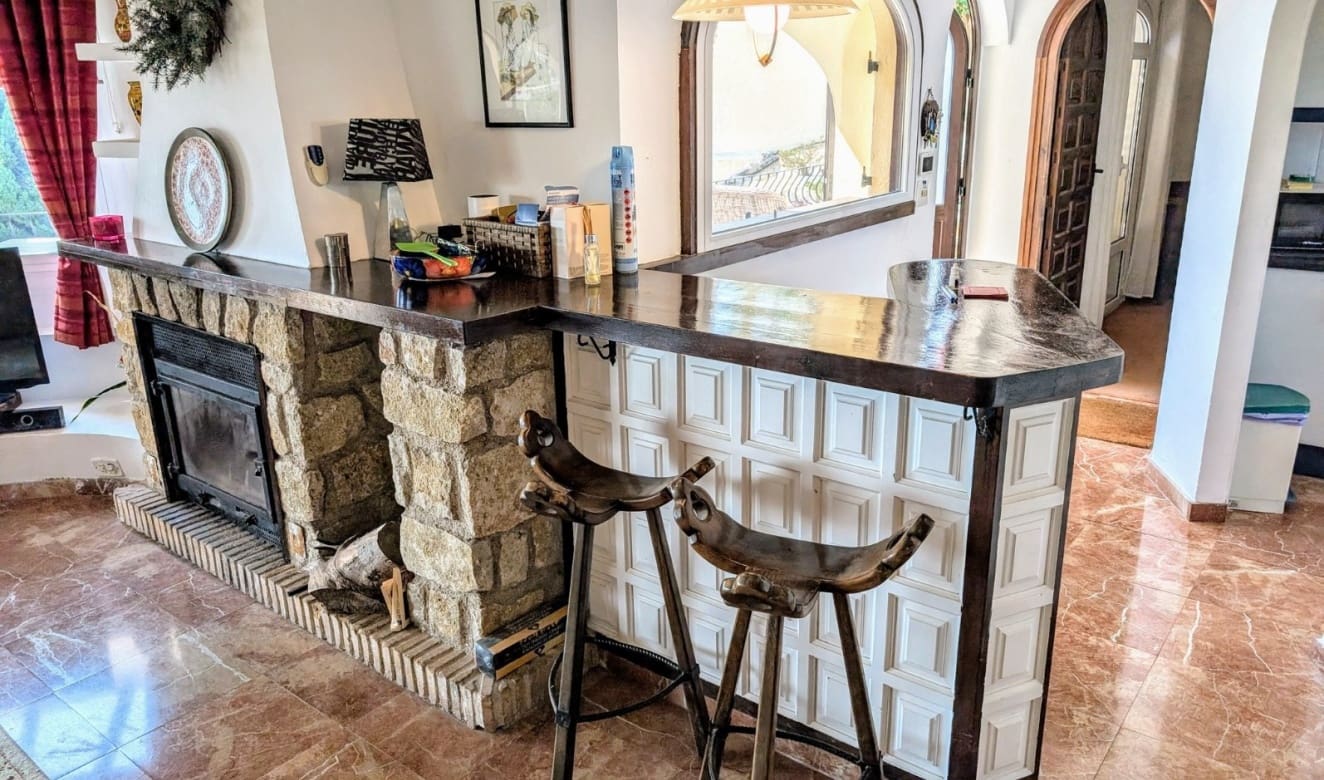 4 slaapkamer Villa te koop in Moraira met zwembad - € 875.000 (Ref: 9758403)