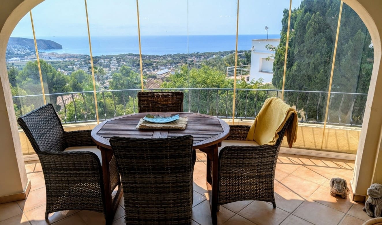 4 slaapkamer Villa te koop in Moraira met zwembad - € 875.000 (Ref: 9758403)