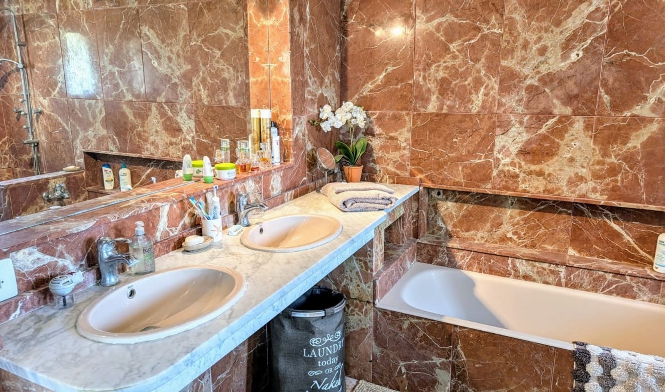 4 slaapkamer Villa te koop in Moraira met zwembad - € 875.000 (Ref: 9758403)