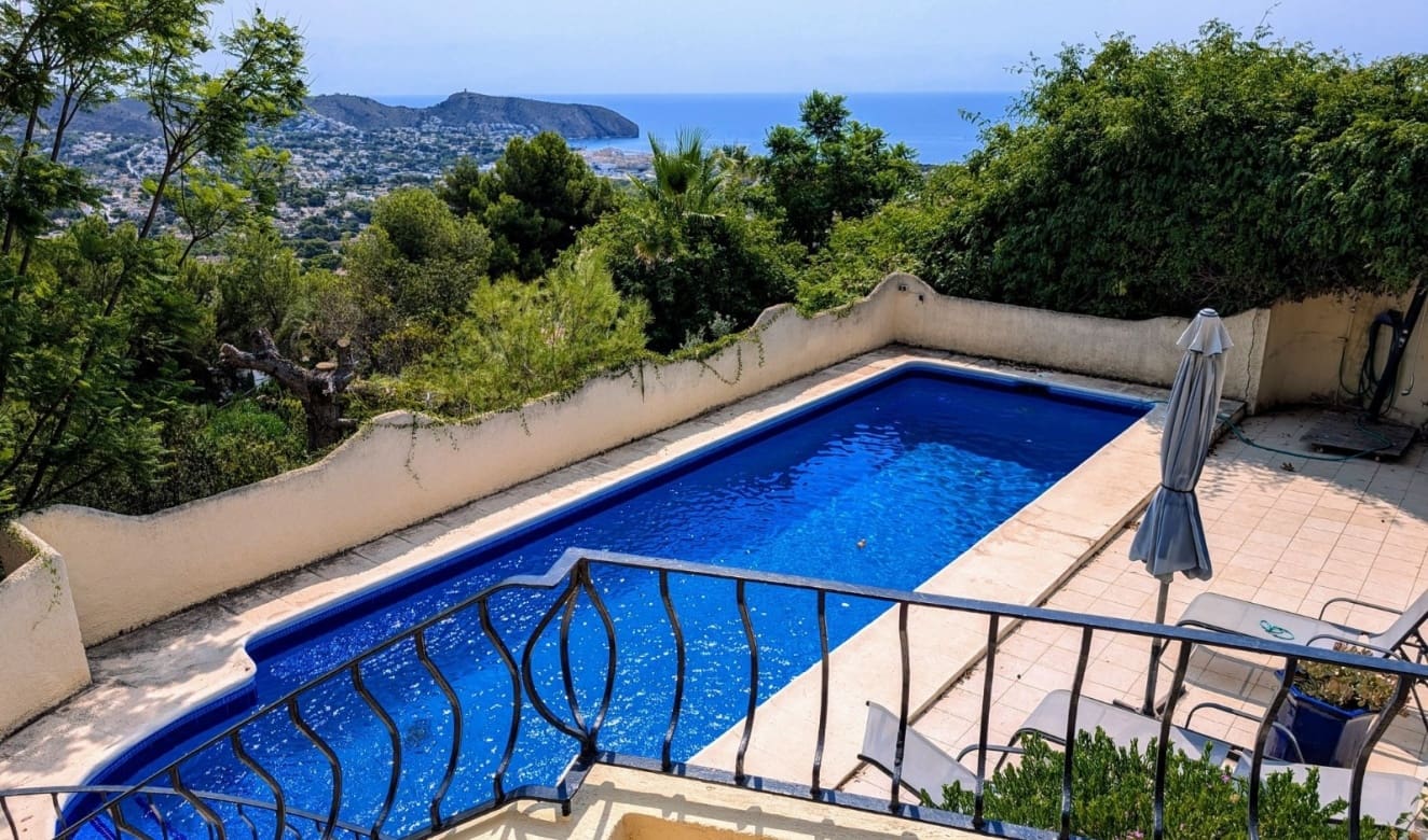 4 slaapkamer Villa te koop in Moraira met zwembad - € 875.000 (Ref: 9758403)