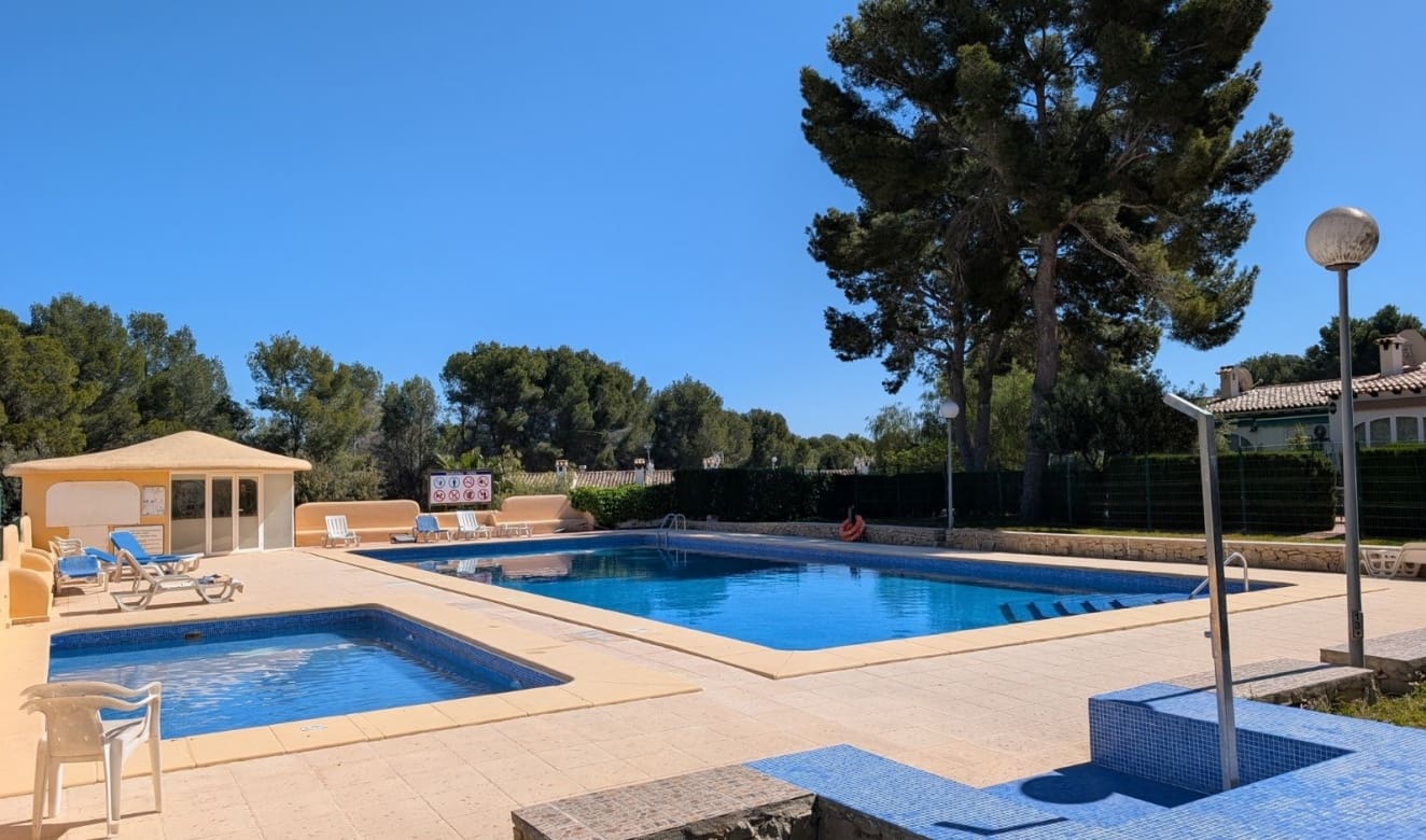 2 sypialnia Dom na sprzedaż w Moraira z basenem - 289 000 € (Ref: 9782285)