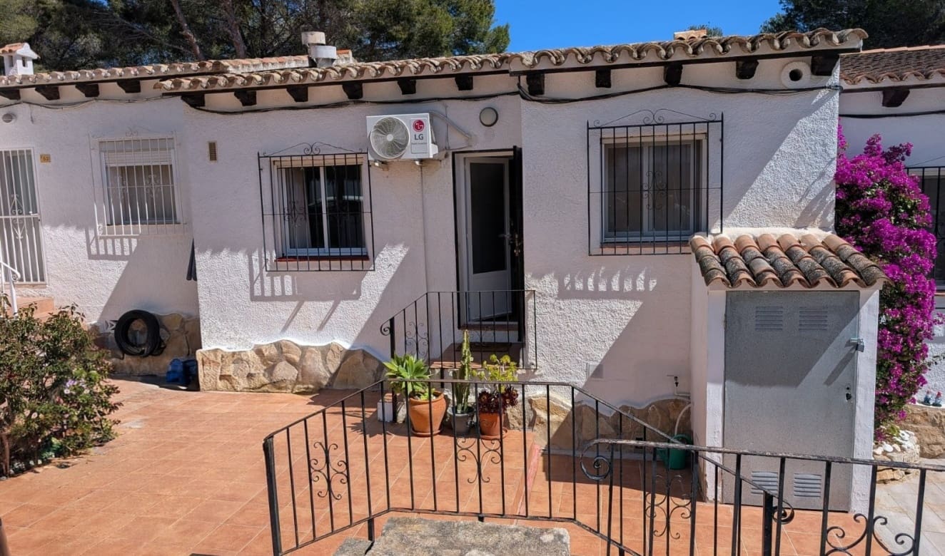 2 sypialnia Dom na sprzedaż w Moraira z basenem - 289 000 € (Ref: 9782285)