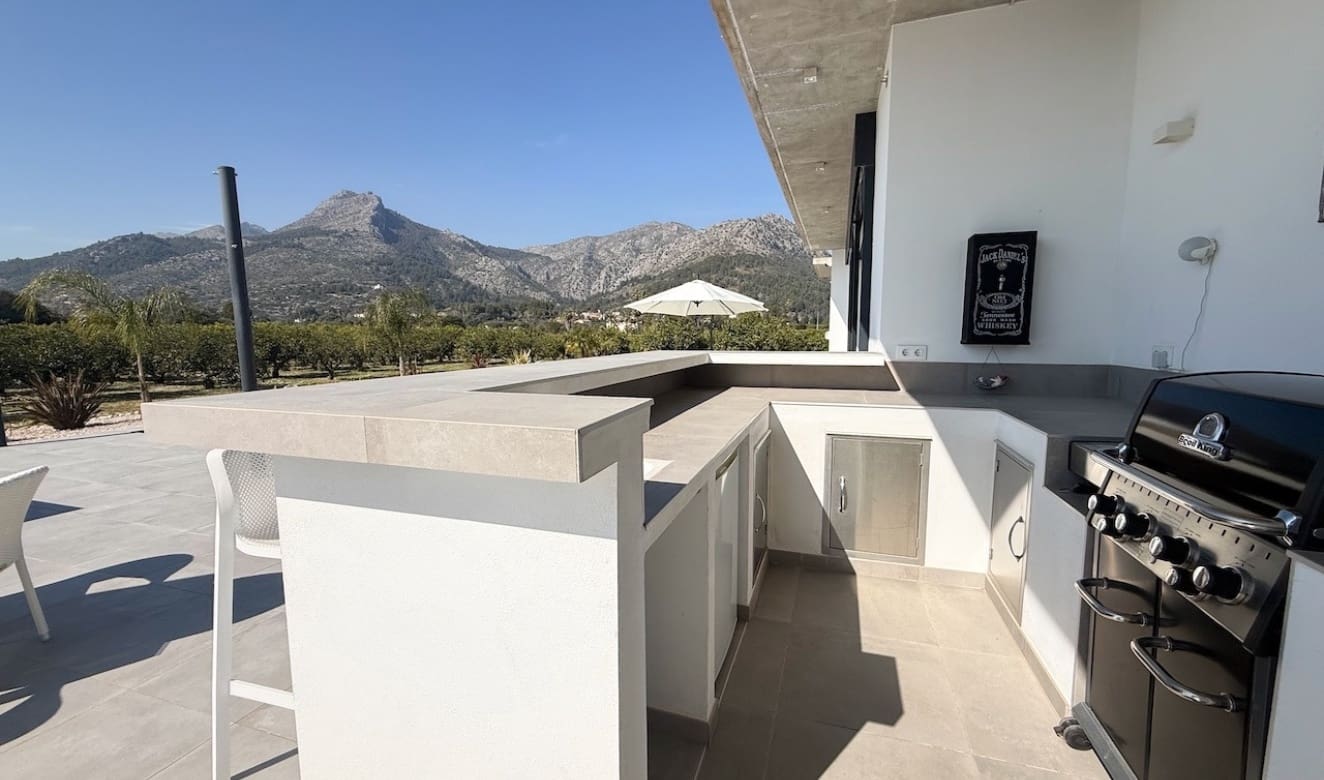 3 soveværelse Villa til salg i Tormos med swimmingpool garage - € 825.000 (Ref: 9804822)