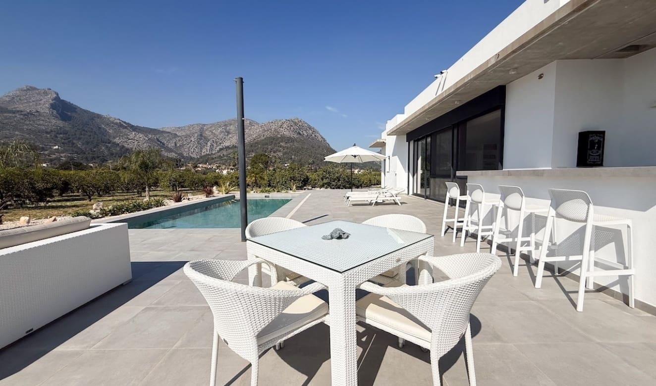 3 soveværelse Villa til salg i Tormos med swimmingpool garage - € 825.000 (Ref: 9804822)