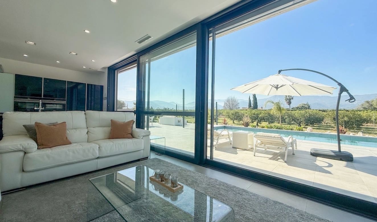 3 soveværelse Villa til salg i Tormos med swimmingpool garage - € 825.000 (Ref: 9804822)