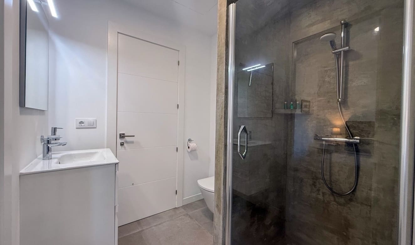 3 soveværelse Villa til salg i Tormos med swimmingpool garage - € 825.000 (Ref: 9804822)