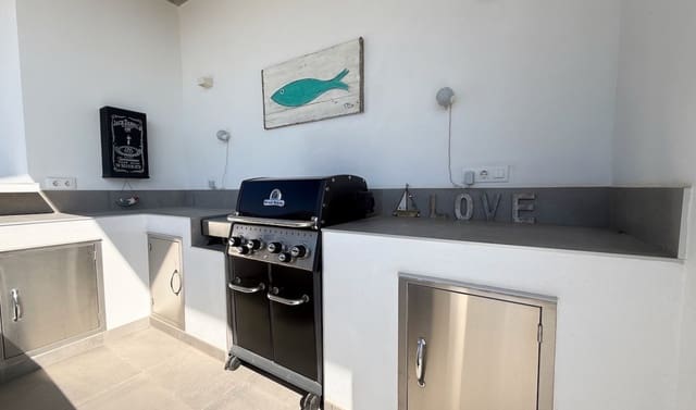 3 soveværelse Villa til salg i Tormos med swimmingpool garage - € 825.000 (Ref: 9804822)