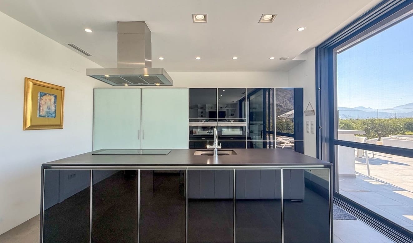 3 soveværelse Villa til salg i Tormos med swimmingpool garage - € 825.000 (Ref: 9804822)