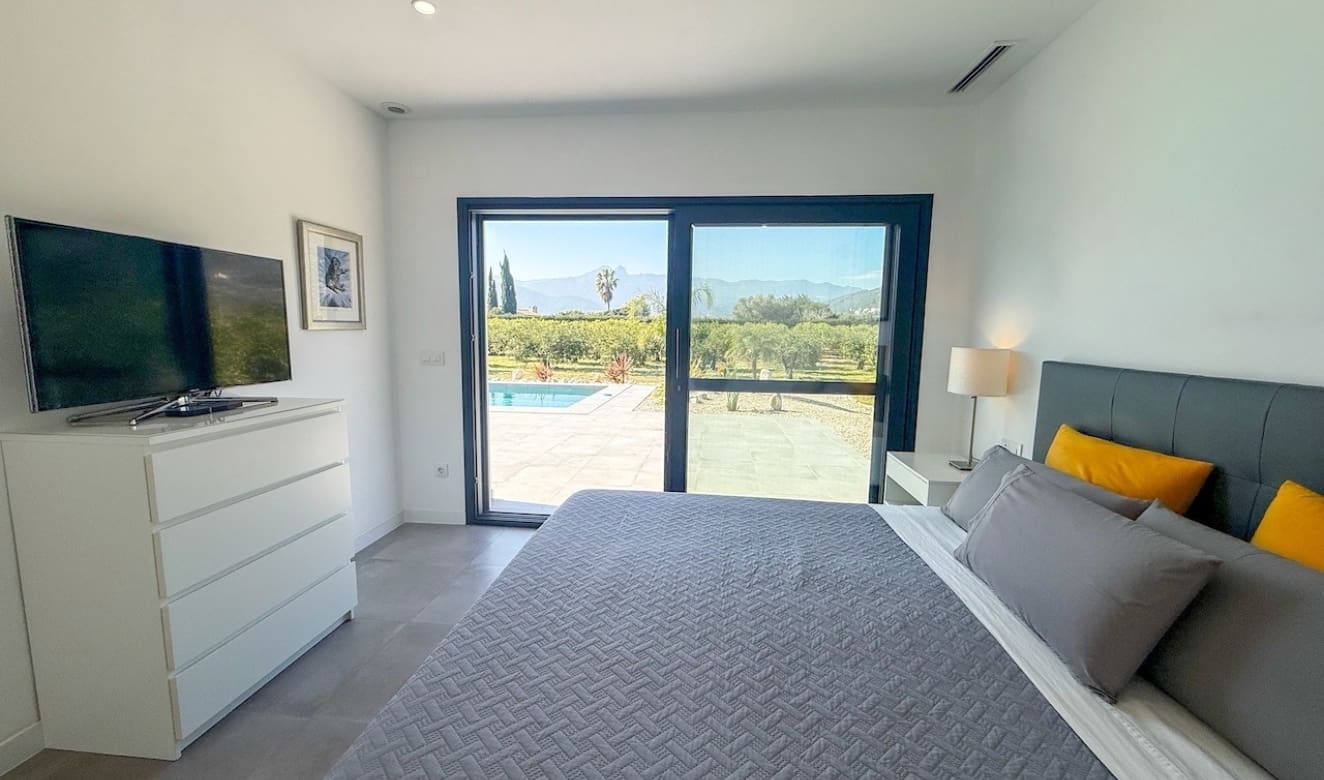3 soveværelse Villa til salg i Tormos med swimmingpool garage - € 825.000 (Ref: 9804822)