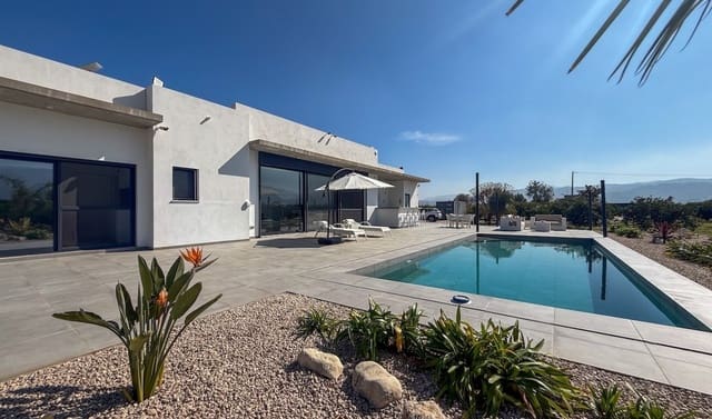 3 soveværelse Villa til salg i Tormos med swimmingpool garage - € 825.000 (Ref: 9804822)
