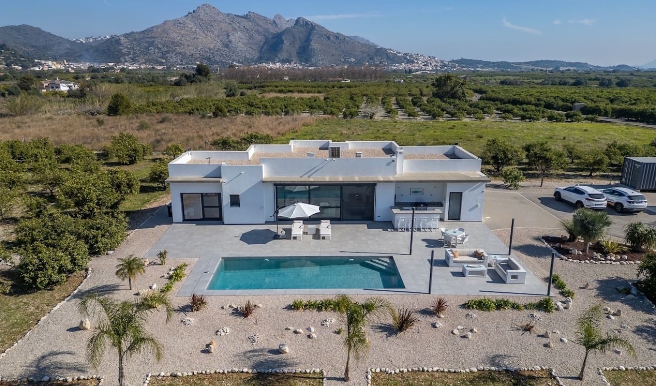 3 soveværelse Villa til salg i Tormos med swimmingpool garage - € 825.000 (Ref: 9804822)