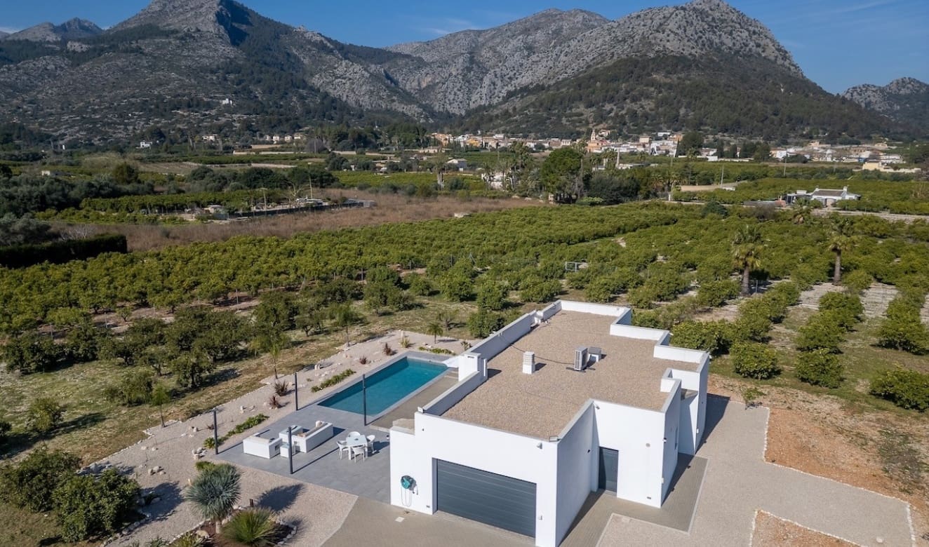 3 soveværelse Villa til salg i Tormos med swimmingpool garage - € 825.000 (Ref: 9804822)